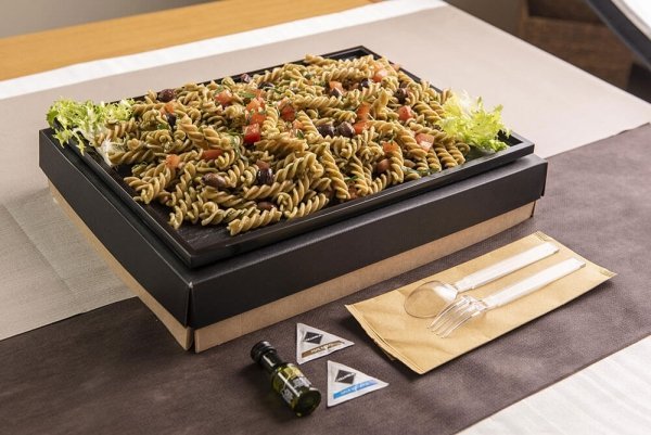 Catering primo fusilli integrali bio pomodoro olive taggiasche 02