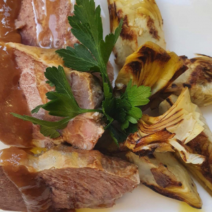 Spalla di agnello con carciofi